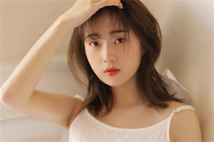 爱上海：A Wonderful Experience of Acrobatics and Nighttime： A Mysterious Combination of Art Forms